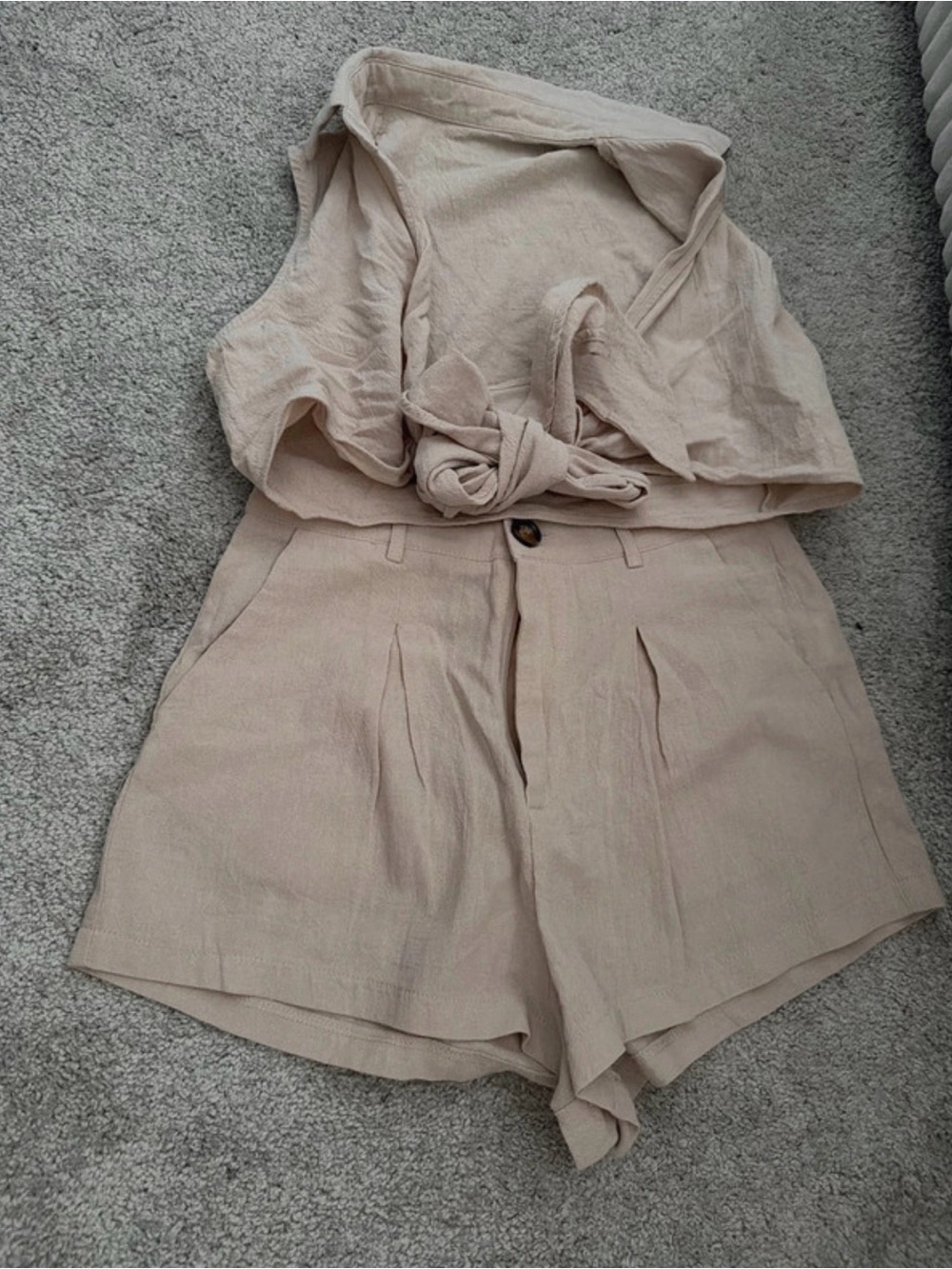 SHEIN Light Beige High-Waist Pleated Women's Shorts